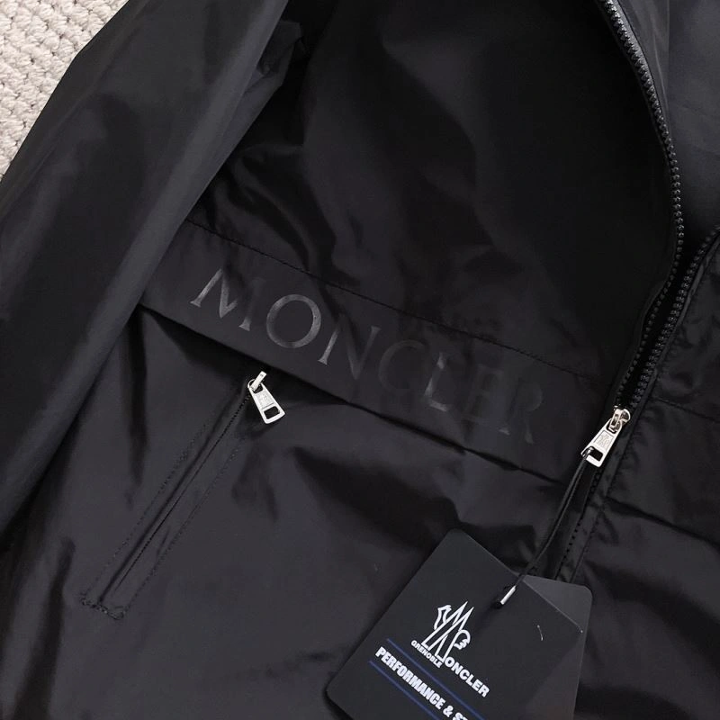 Moncler Outwear Upgraded 142447