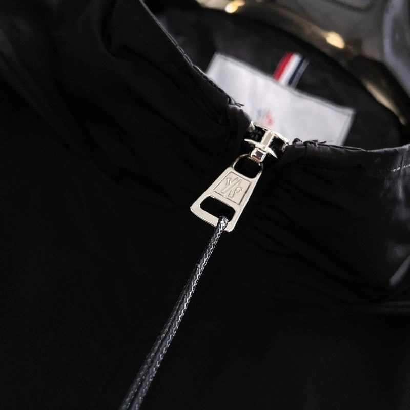 Moncler Outwear Upgraded 142447
