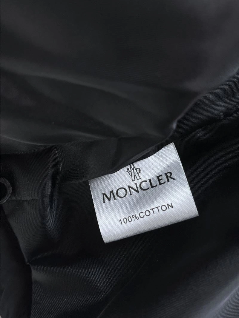 Moncler Outwear Upgraded 142447