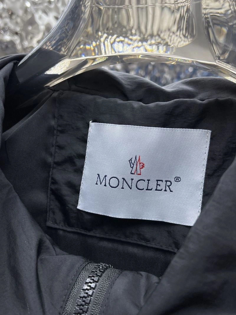 Upgraded Moncler Outwear 142445