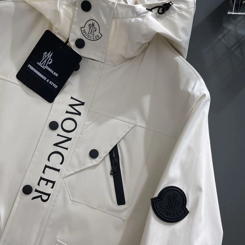 Casual Moncler Outwear 142443