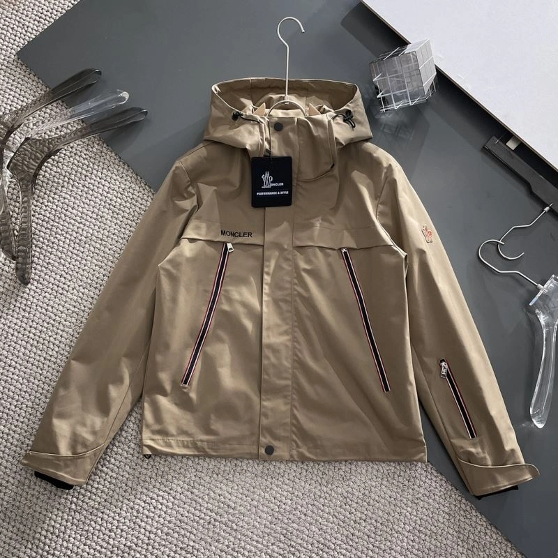 Moncler Outwear Attractive 142437