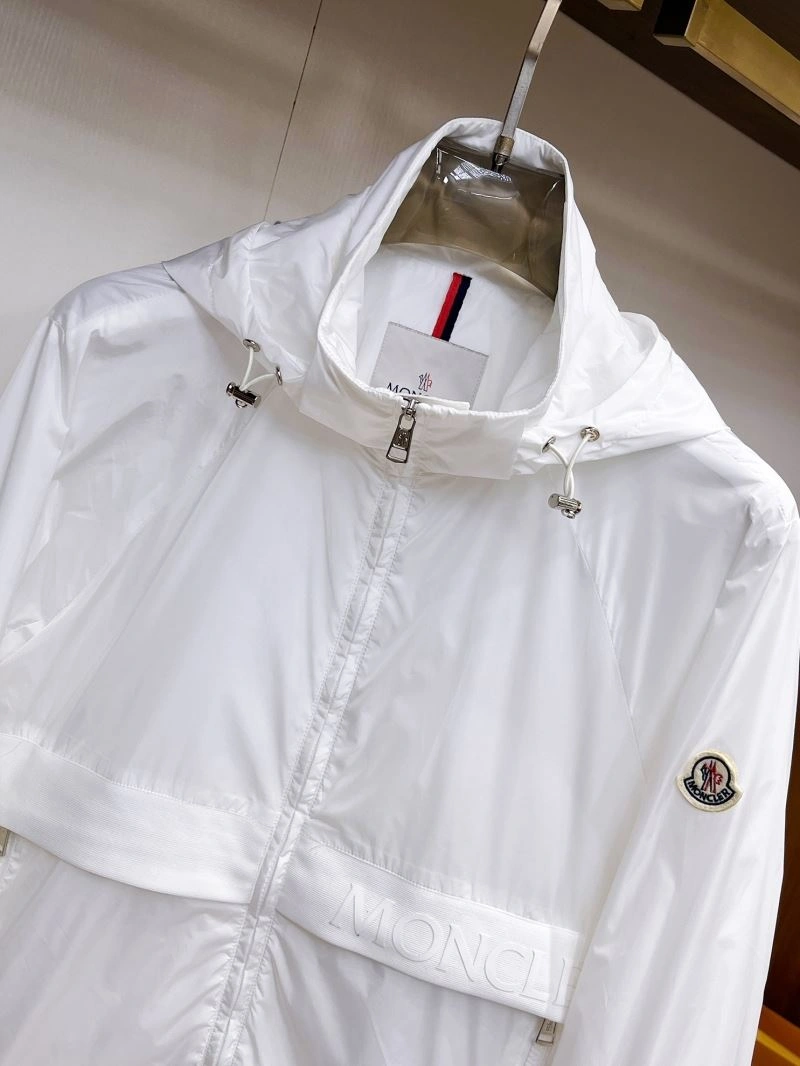Seasonal Moncler Outwear 142440