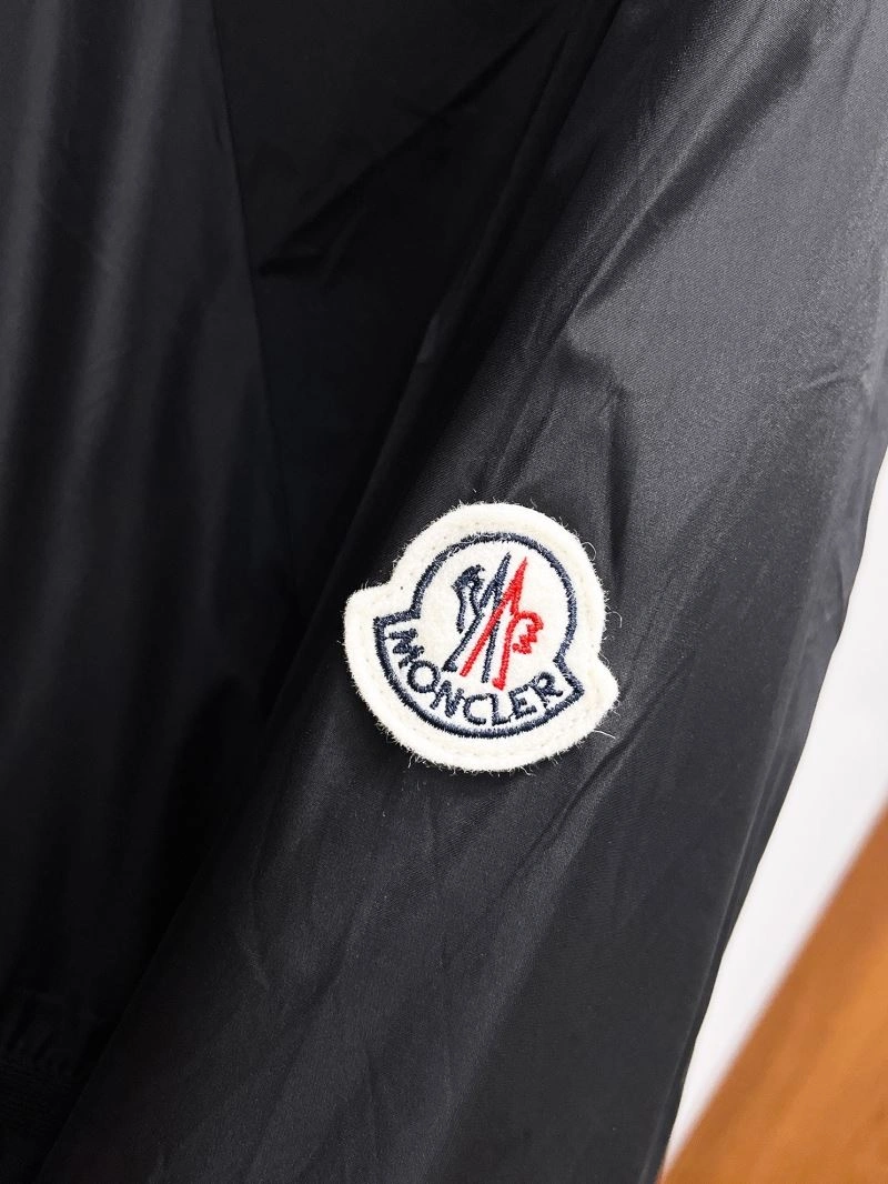 Moncler Outwear Bold 142450