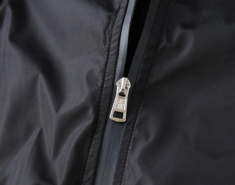 Moncler Outwear Snug 142436