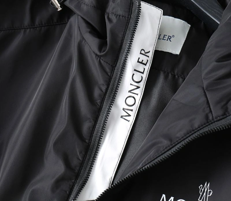 Youthful Moncler Outwear 142434