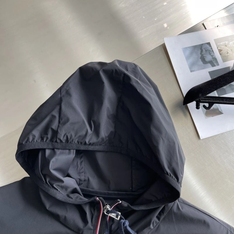 Moncler Outwear Youthful 142438