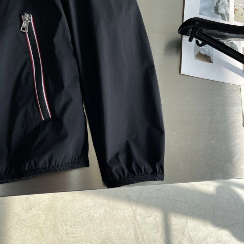 Moncler Outwear Youthful 142438