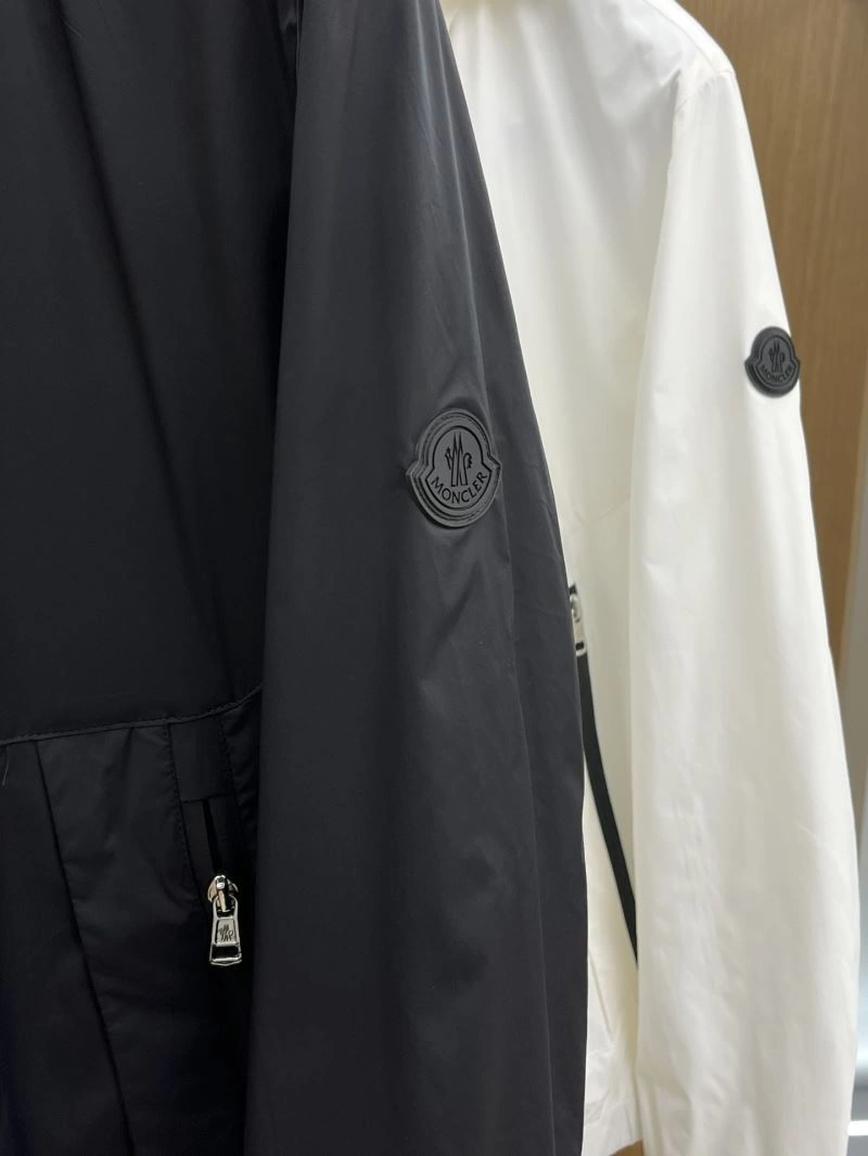 Comfortable Moncler Outwear 142433