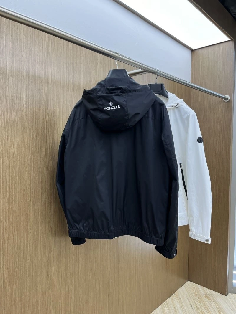 Comfortable Moncler Outwear 142433