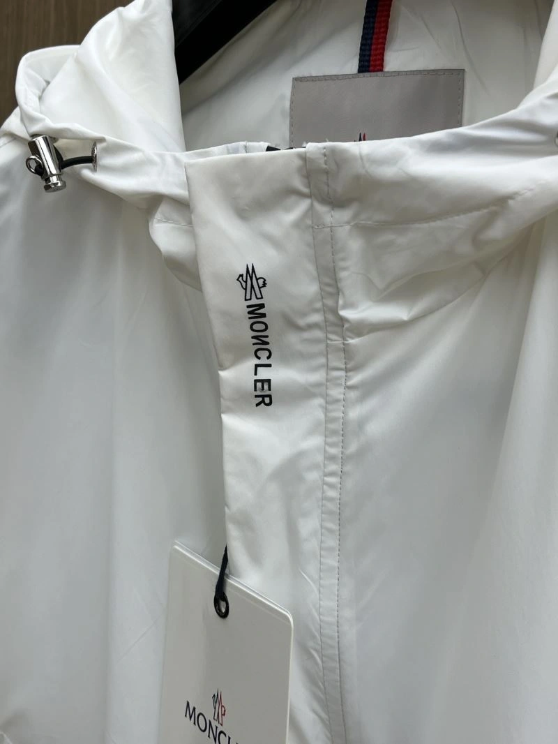 ZipUp Moncler Outwear 142429