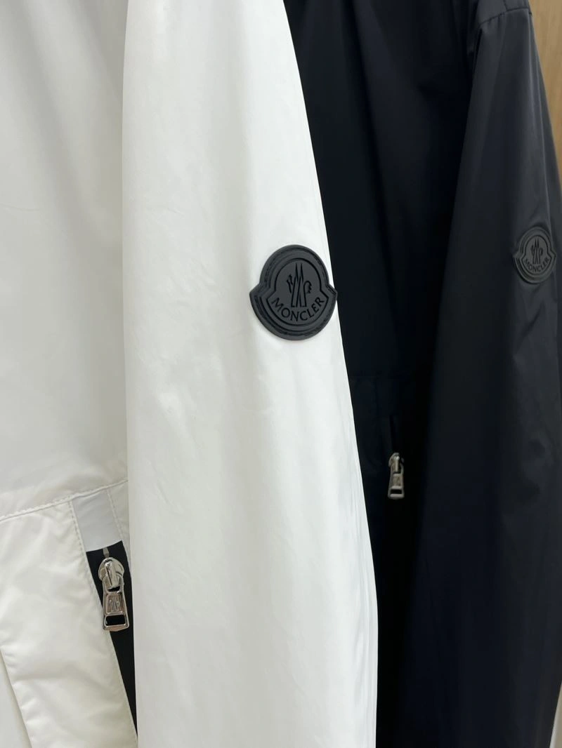 ZipUp Moncler Outwear 142429