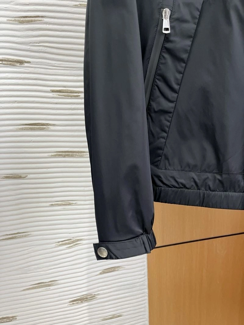Moncler Outwear Sporty 142431