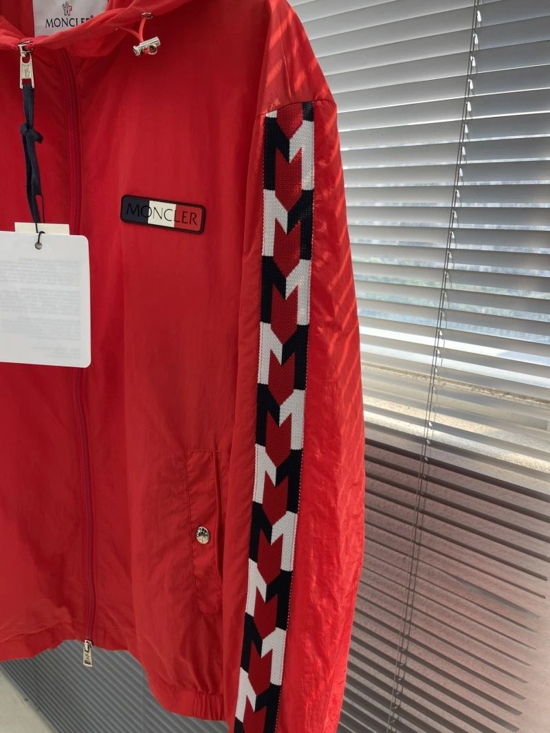 Moncler Outwear Classic 142423