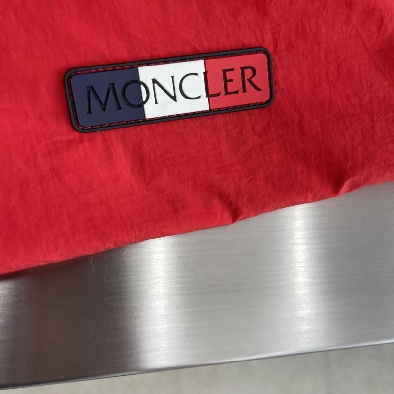 Moncler Outwear Classic 142423
