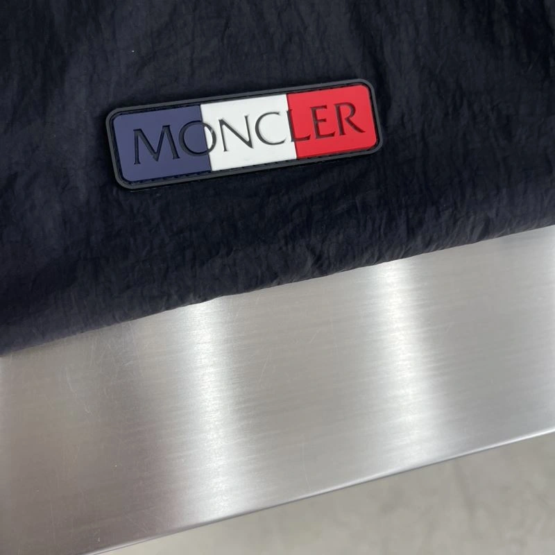 Moncler Outwear Youthful 142419