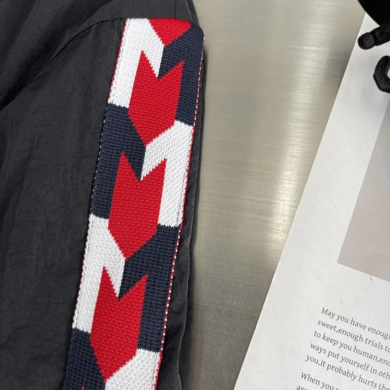 Moncler Outwear Youthful 142419