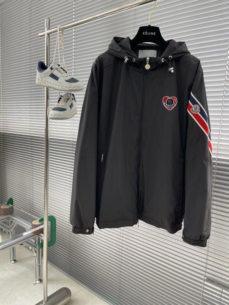 Attractive Moncler Outwear 142421