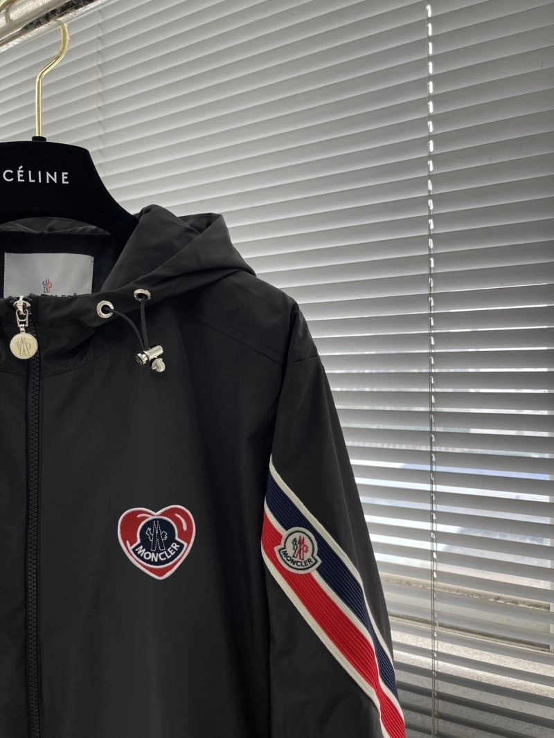 Attractive Moncler Outwear 142421
