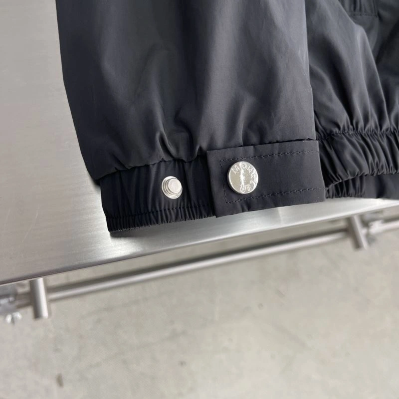 Attractive Moncler Outwear 142421