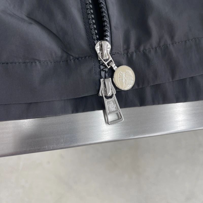 Attractive Moncler Outwear 142421
