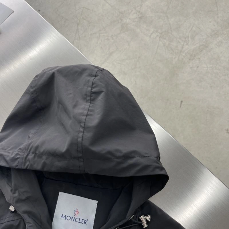 Attractive Moncler Outwear 142421