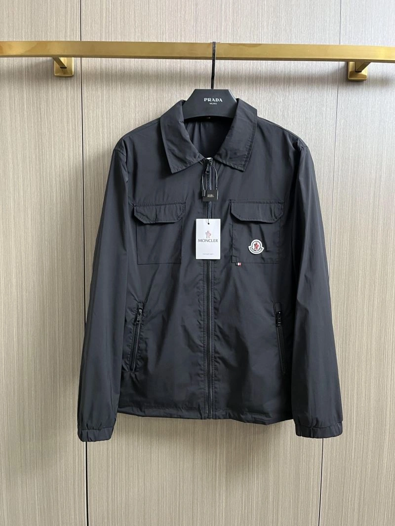 Moncler Outwear Fashionable 142409