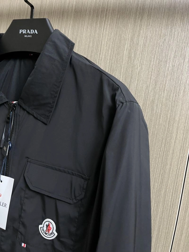Moncler Outwear Fashionable 142409