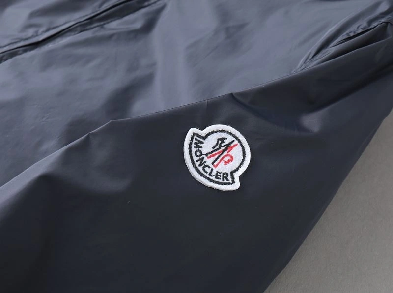 Moncler Outwear Practical 142413