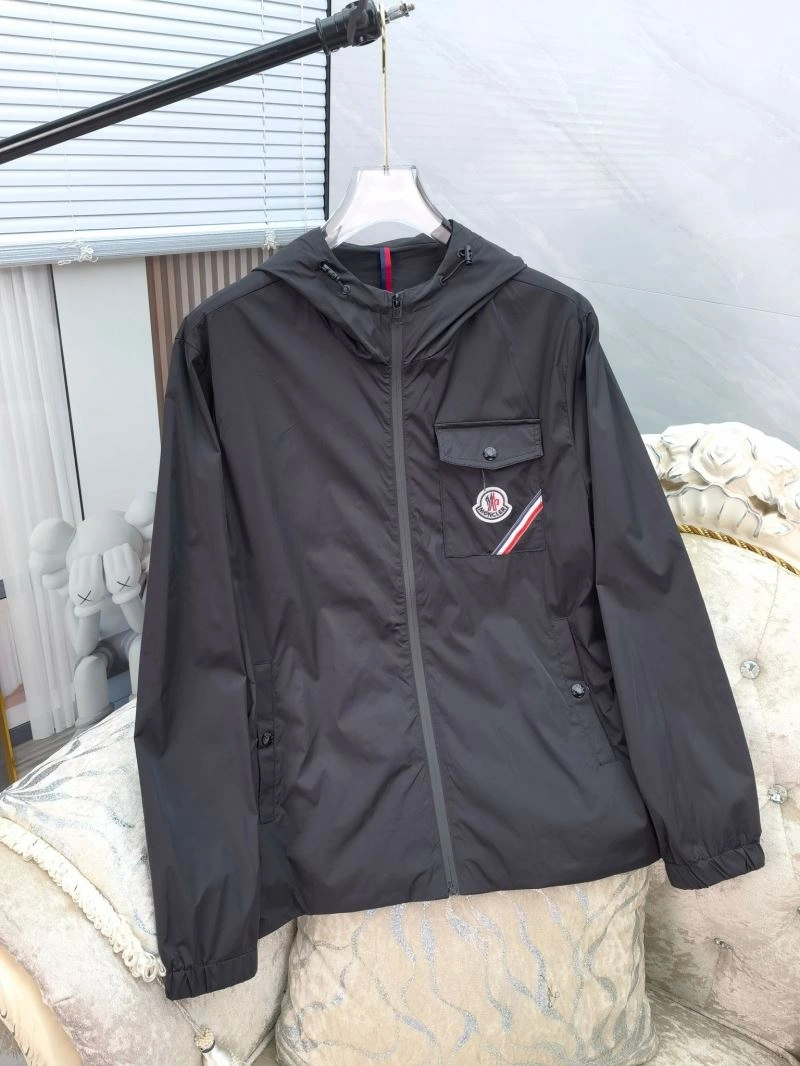 Moncler Outwear EasyCare 142418
