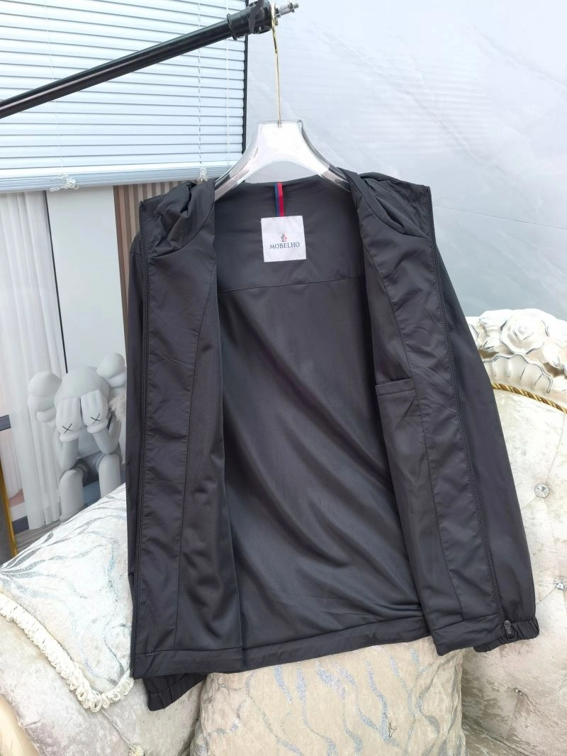 Moncler Outwear EasyCare 142418