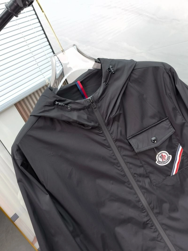 Moncler Outwear EasyCare 142418