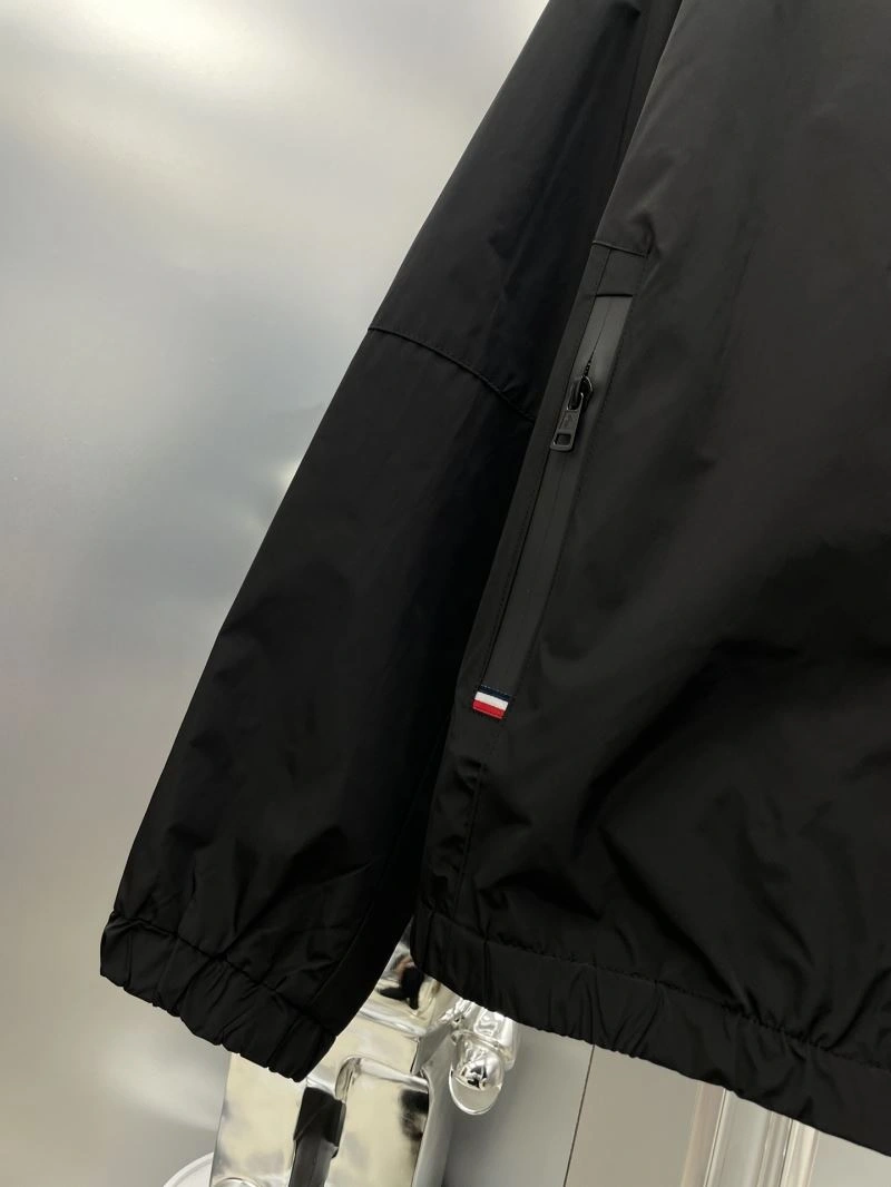 Durable Moncler Outwear 142432