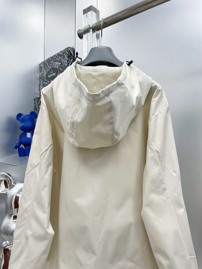 Moncler Outwear Youthful 142414