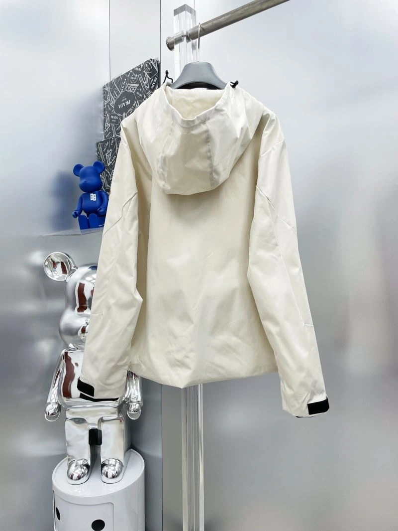Moncler Outwear Youthful 142414