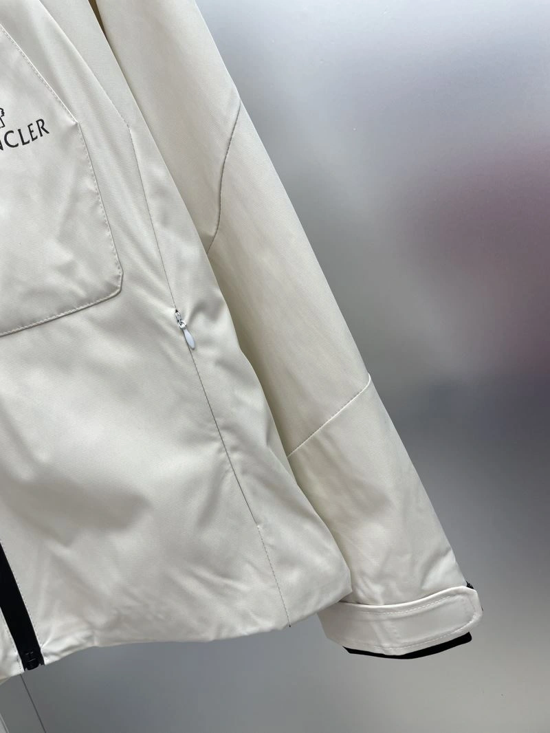 Moncler Outwear Youthful 142414