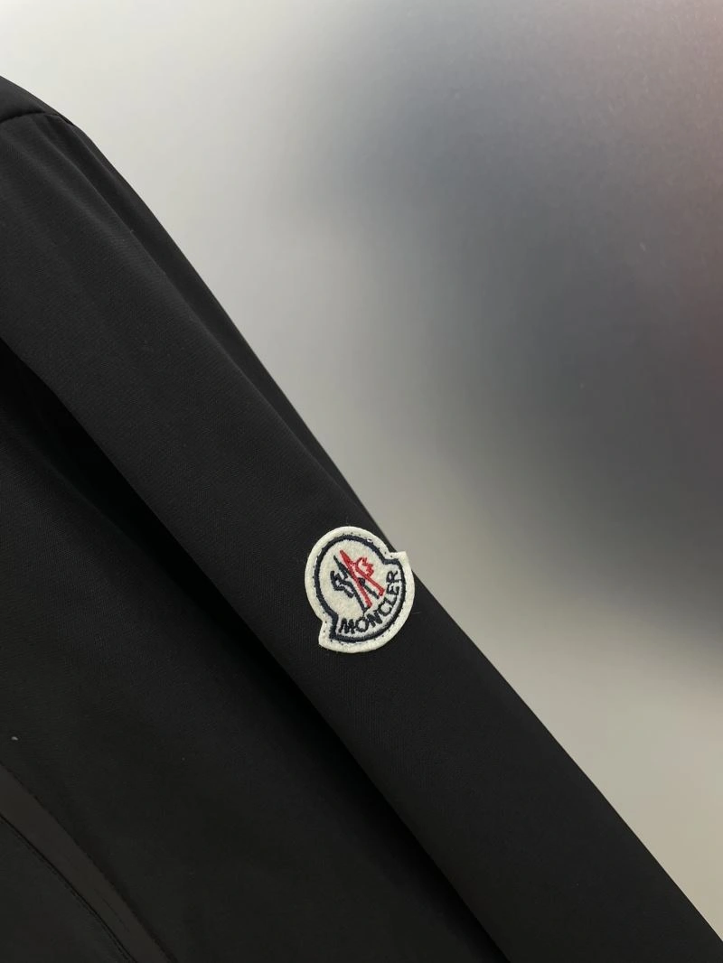 HighPerformance Moncler Outwear 142408