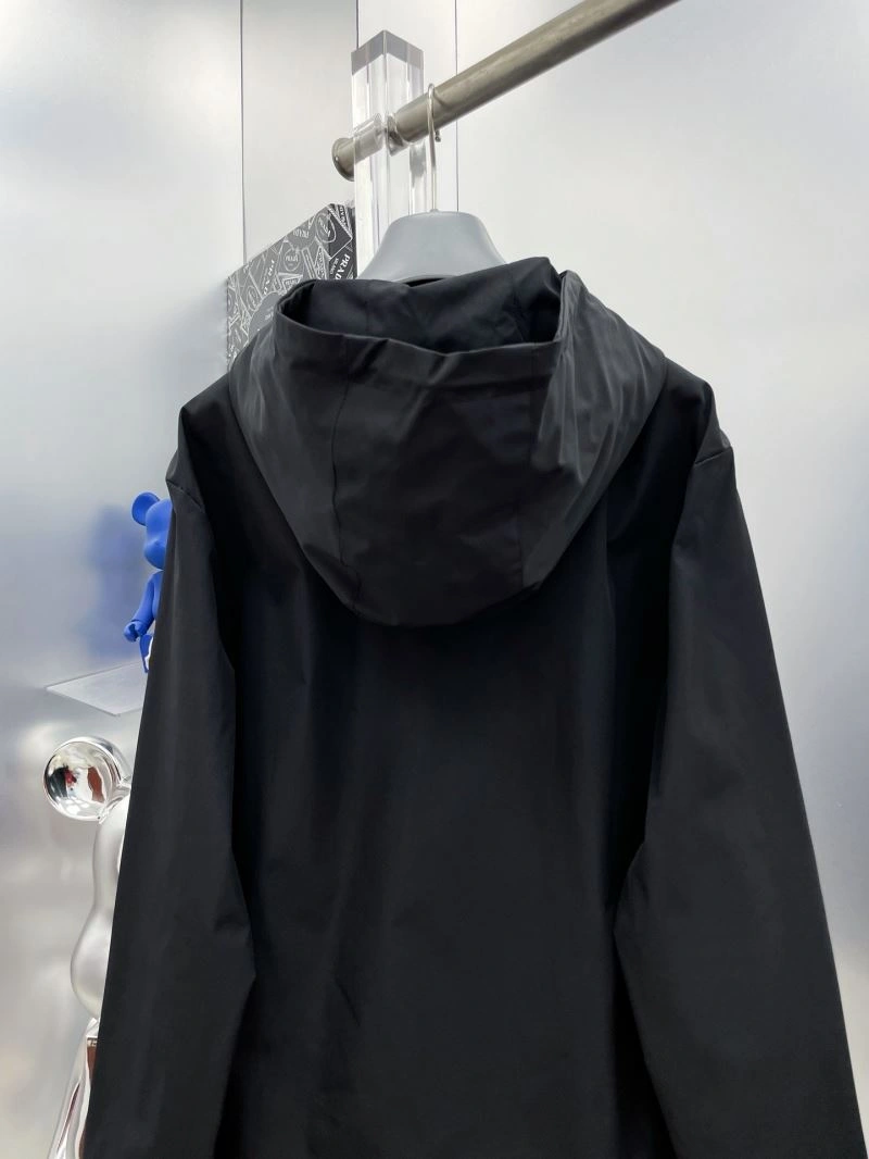HighPerformance Moncler Outwear 142408