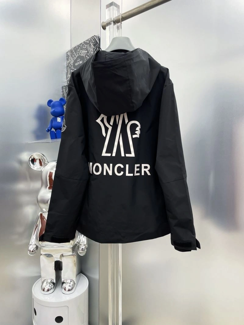 Moncler Outwear WrinkleFree 142422