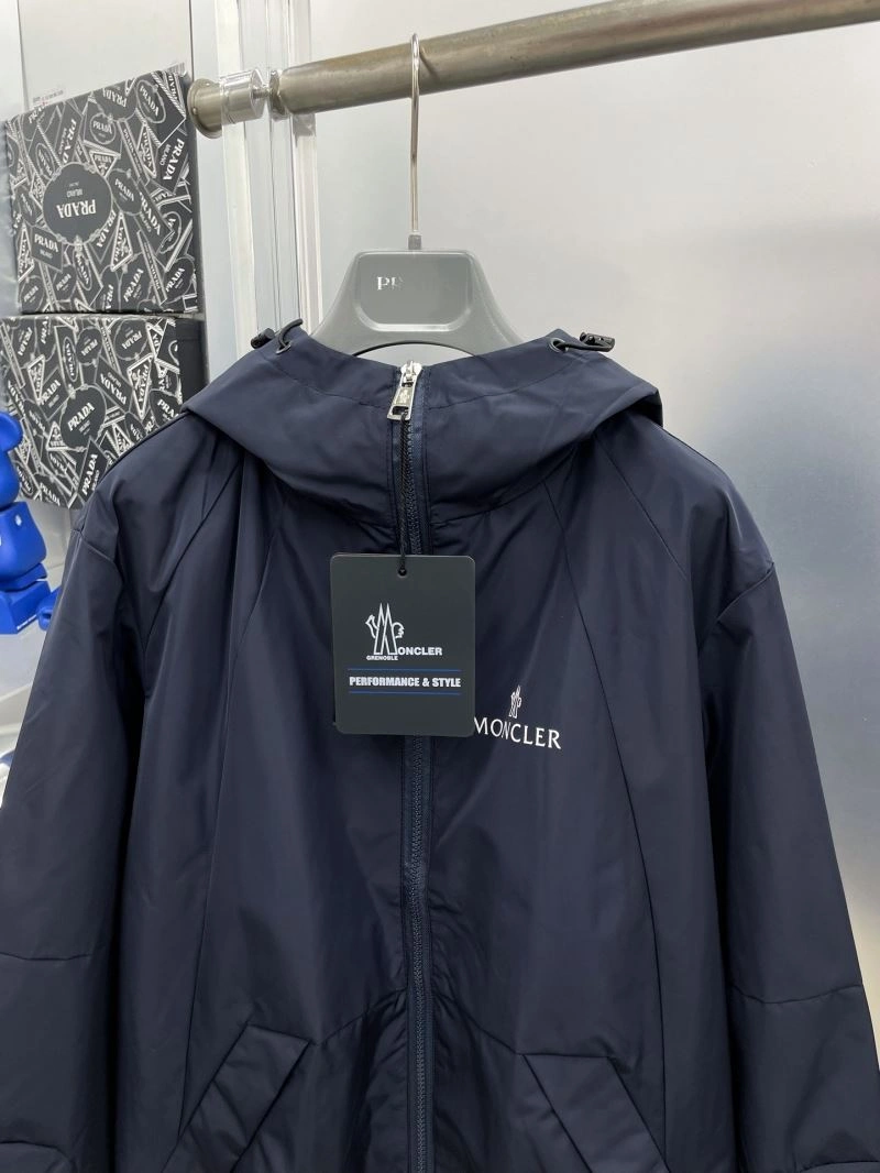 Moncler Outwear Breathable 142407