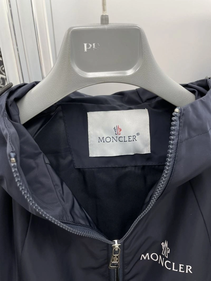 Moncler Outwear Breathable 142407