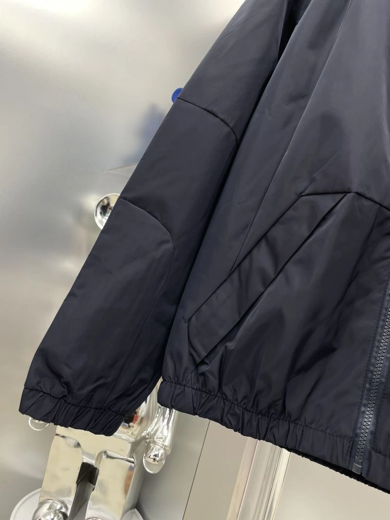 Moncler Outwear Breathable 142407