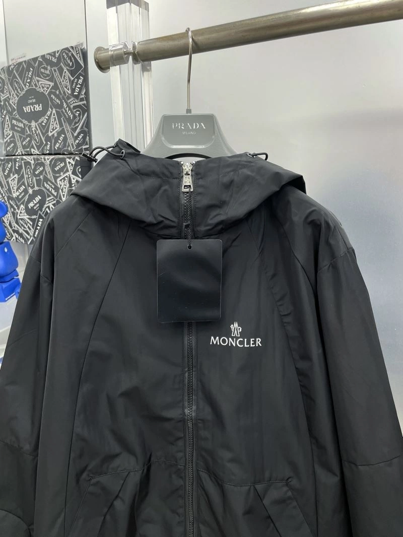 Moncler Outwear Seasonal 142406