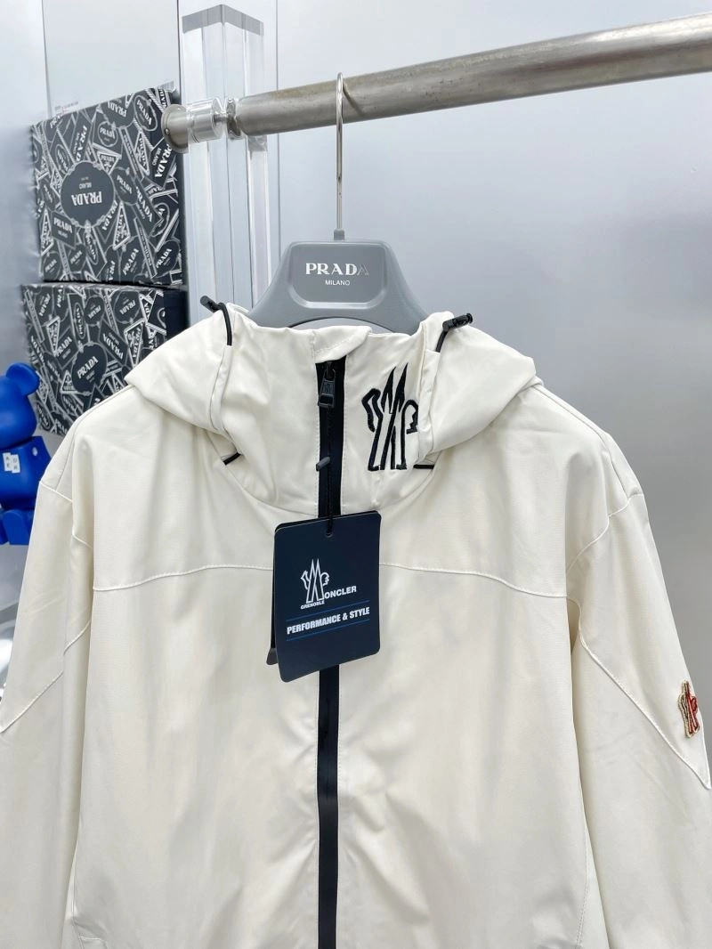 Moncler Outwear Unisex 142400