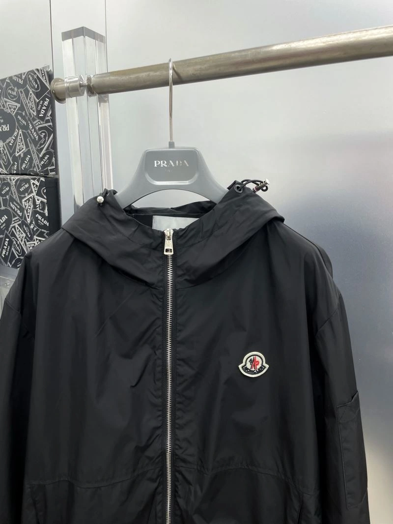 Breathable Moncler Outwear 142412