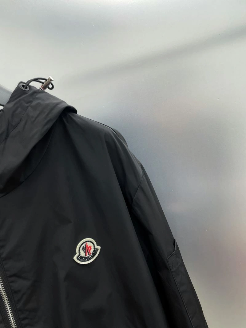 Breathable Moncler Outwear 142412