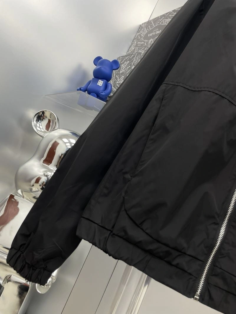 Breathable Moncler Outwear 142412