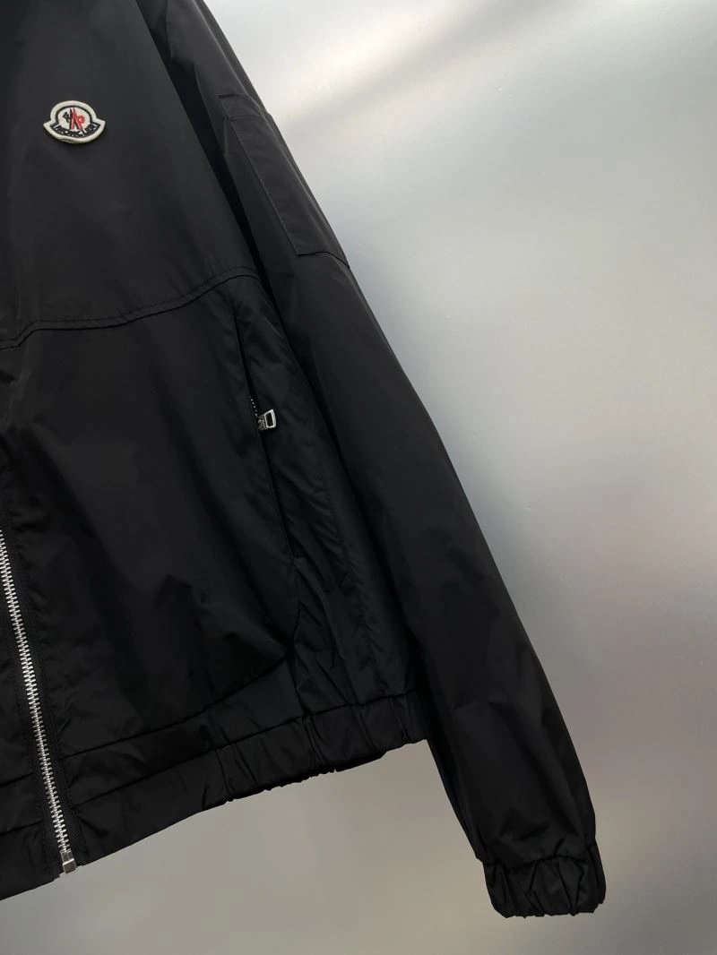 Breathable Moncler Outwear 142412