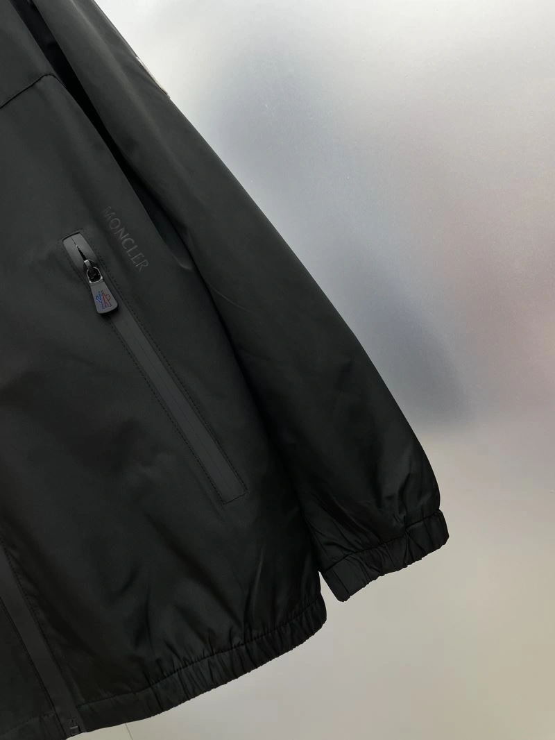 Moncler Outwear DailyWear 142403