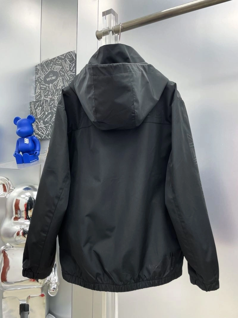 Moncler Outwear DailyWear 142403